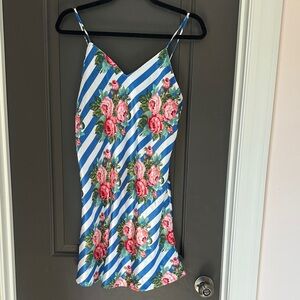 Floral‎ Blue and White Chemise